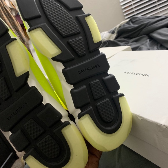 Balenciaga - Picture 6 of 10